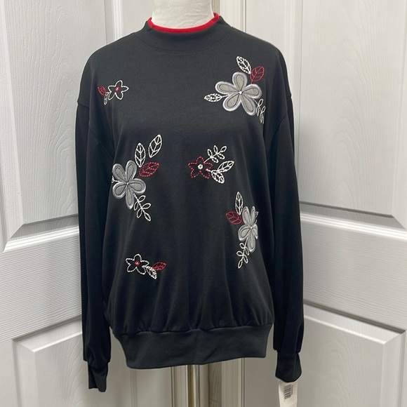 BonWorth Tops - BonWorth Black Embroidered Floral Pullover Sweatshirt Small